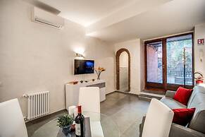 Tritone Top House