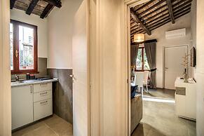 Tritone Top House