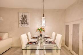 Tritone Top House