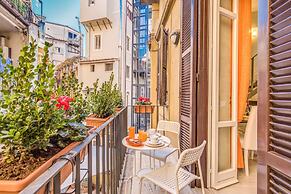 Tritone Top House