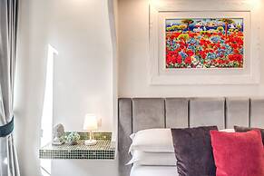 Tritone Top House