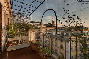Tritone Top House