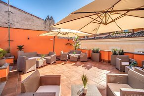 Tritone Top House