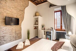 Tritone Top House