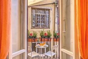 Tritone Top House