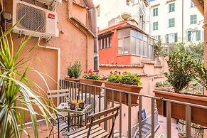Tritone Top House