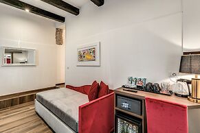 Tritone Top House