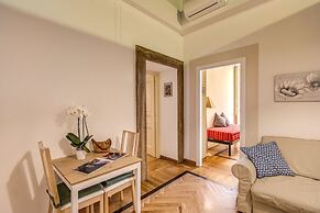 Tritone Top House