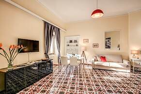 Tritone Top House
