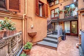 Tritone Top House