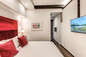 Tritone Top House