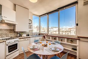 Tritone Top House