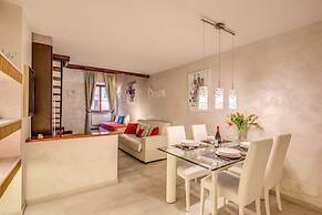 Tritone Top House