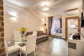 Tritone Top House