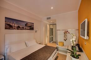 Tritone Top House