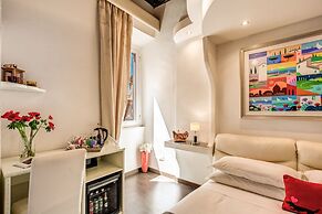 Tritone Top House