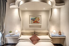 Tritone Top House