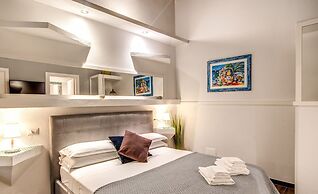Tritone Top House