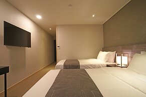 I-Jin Hotel