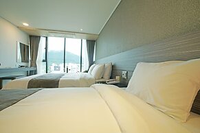 I-Jin Hotel