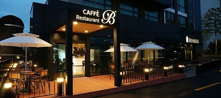 I-Jin Hotel