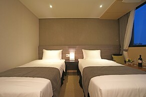I-Jin Hotel