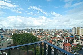 I-Jin Hotel
