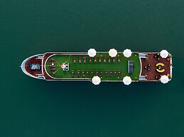 Legacy Cruise