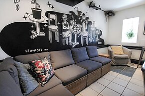 Auberge Saintlo Montréal  - Hostel