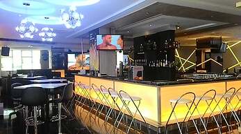 Kings Green Hotel