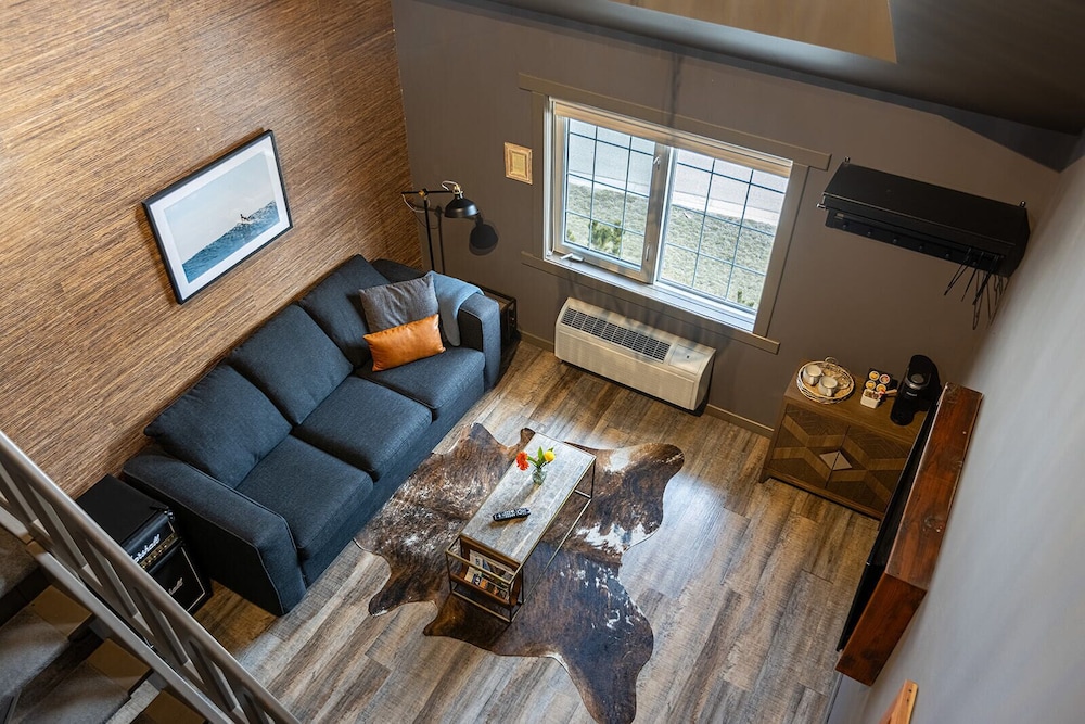Creekside Villa