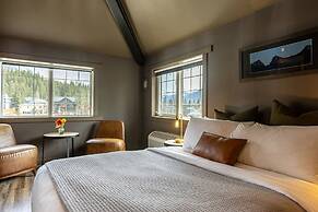 Creekside Villa