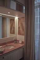 Parc Royale Suites Hotel
