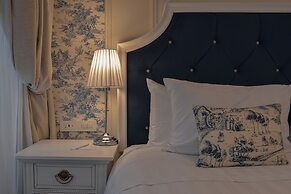 Parc Royale Suites Hotel