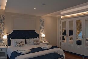Parc Royale Suites Hotel