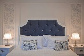 Parc Royale Suites Hotel