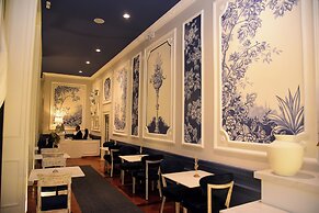 Parc Royale Suites Hotel