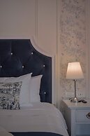 Parc Royale Suites Hotel