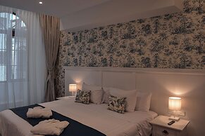 Parc Royale Suites Hotel
