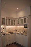 Parc Royale Suites Hotel