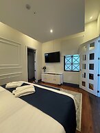 Parc Royale Suites Hotel