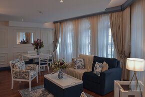 Parc Royale Suites Hotel