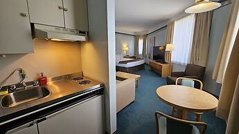 Cedars Inn Hotel & Convention Center
