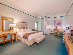 Cedars Inn Hotel & Convention Center