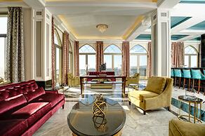 Cherry Blossom Boutique Hotel