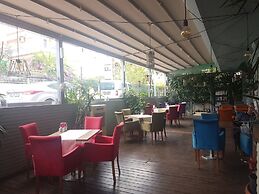 Teos Hotel