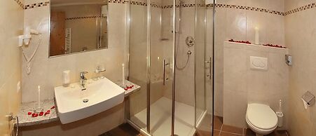Hotel Almhof Lackner