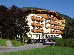 Hotel Almhof Lackner