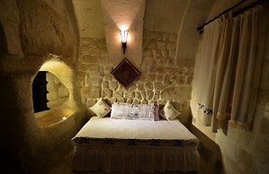 Sinasos Palace Cave Hotel
