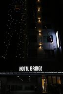 Hotel Bridge